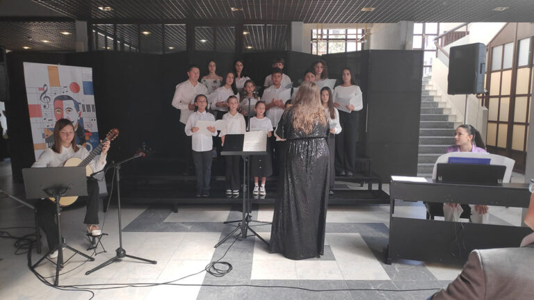 wеб-класика11-деццрквхор3